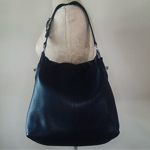 Coach Black Leather Hobo Shoulder Bag • Penelope • Authentic F16535 - Picture 1 of 13